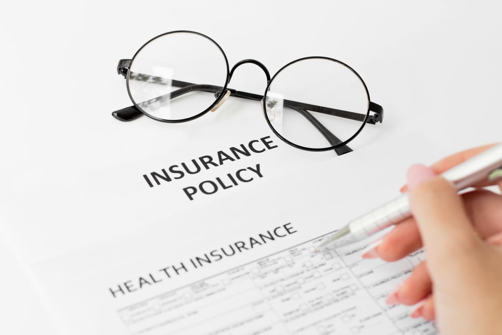 How to Compare Health Insurance Policies - Blog banner featuring health insurance insights